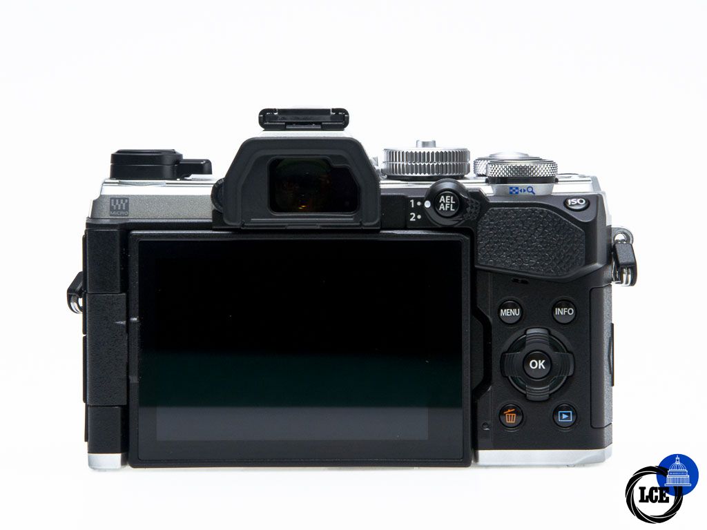 OM SYSTEM OM-5 Body 