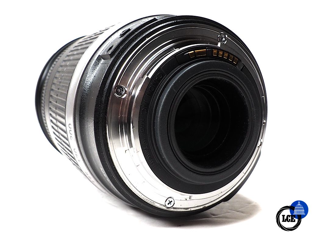 Canon EF-S 18-200mm f3.5-5.6 IS