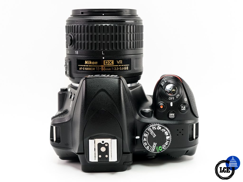 Nikon D3300 + AF-S 18-55mm F3.5-5.6GII VR DX