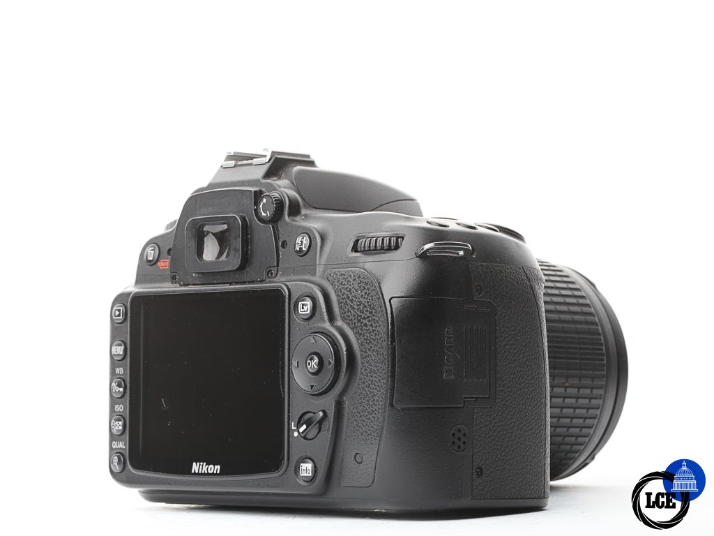 Nikon D90 +18-105mm | 10113778