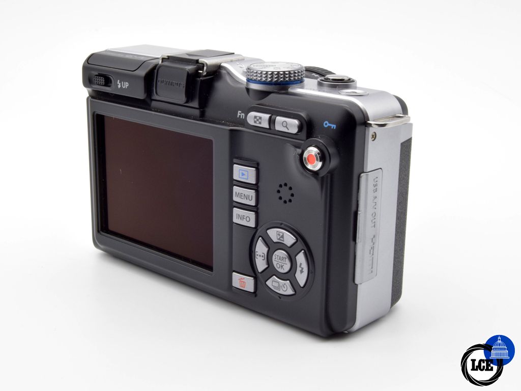 Olympus PEN E-PL1 + 14-42mm f/3.5-5.6 (1129 Shutter Actuations)