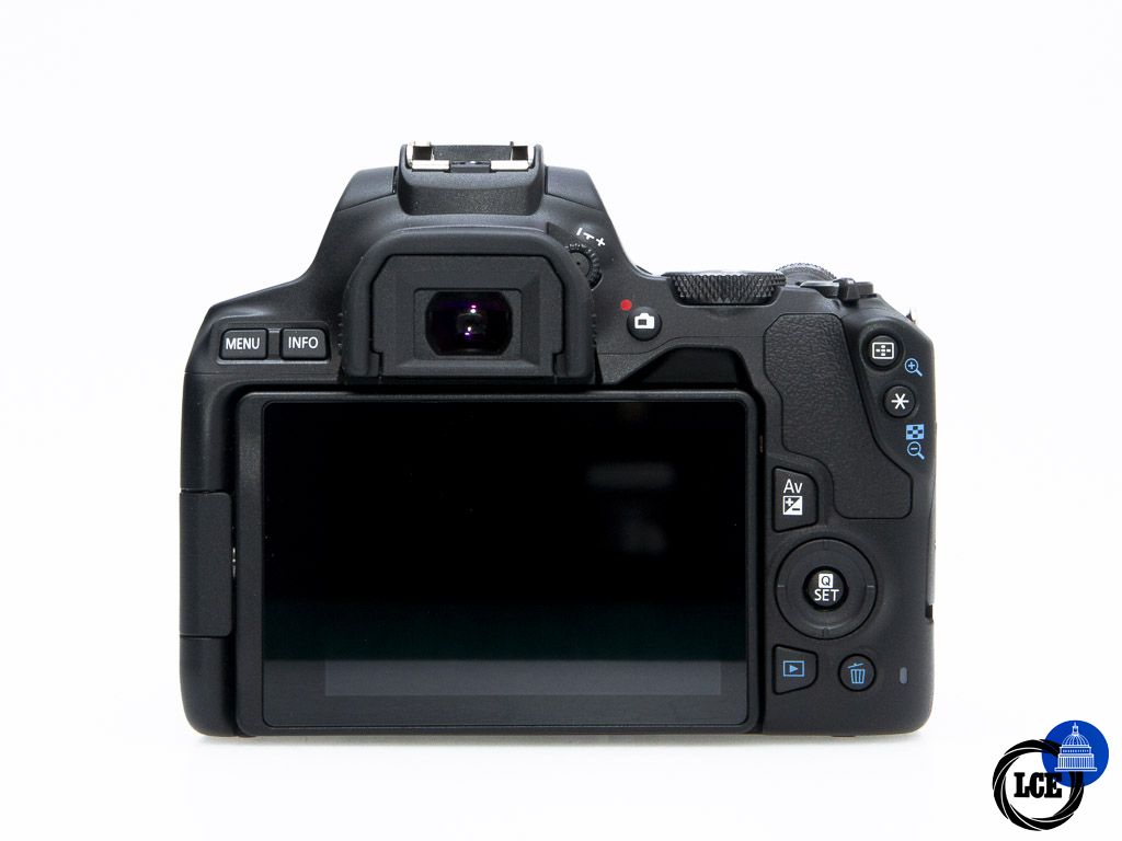 Canon EOS 250D + 18-55mm f/4-5.6 IS STM