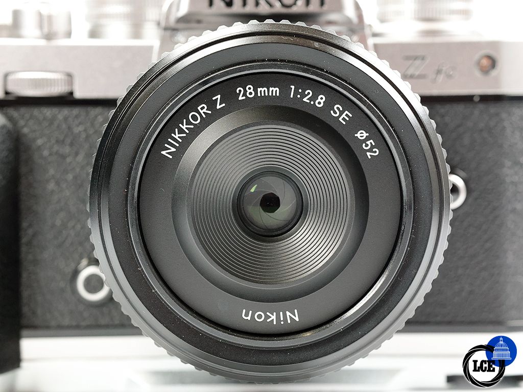 Nikon Zfc + 28mm f/2.8 SC + SmallRig Grip *Boxed* | 1276821