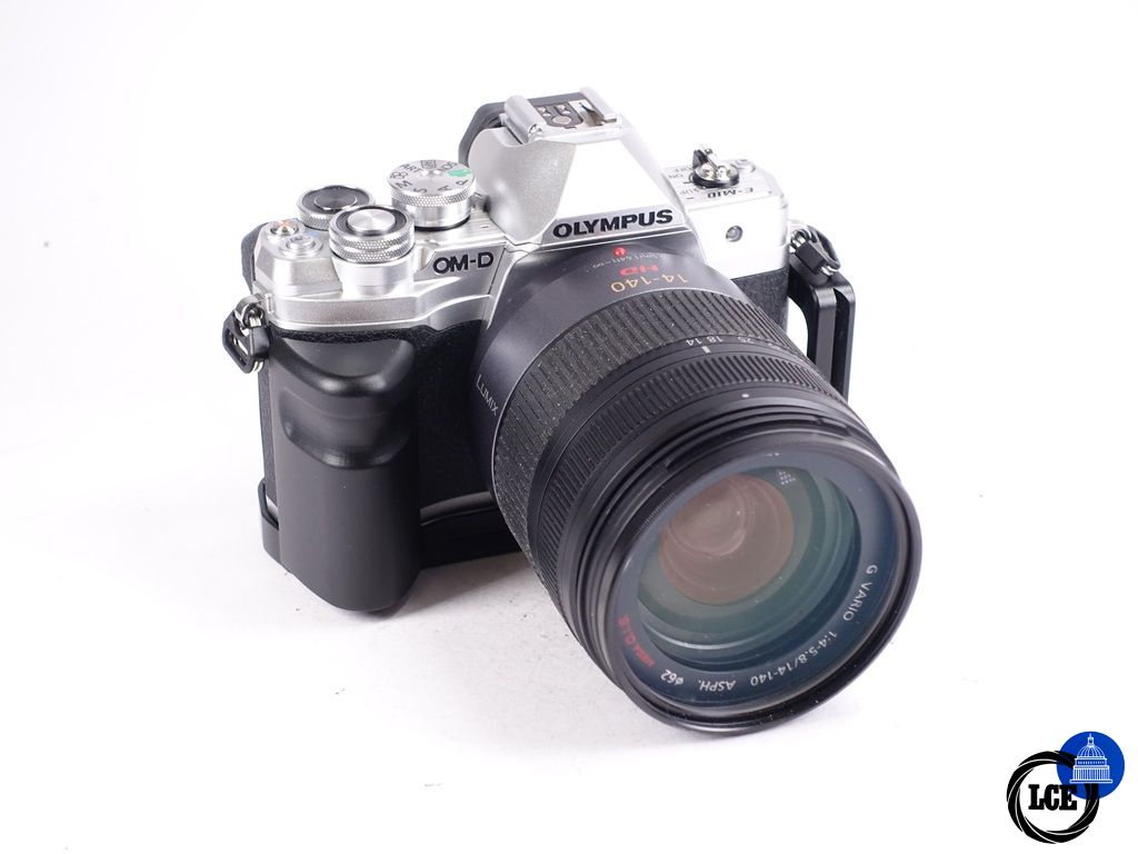 Olympus E-M10 IV + 14-140mm
