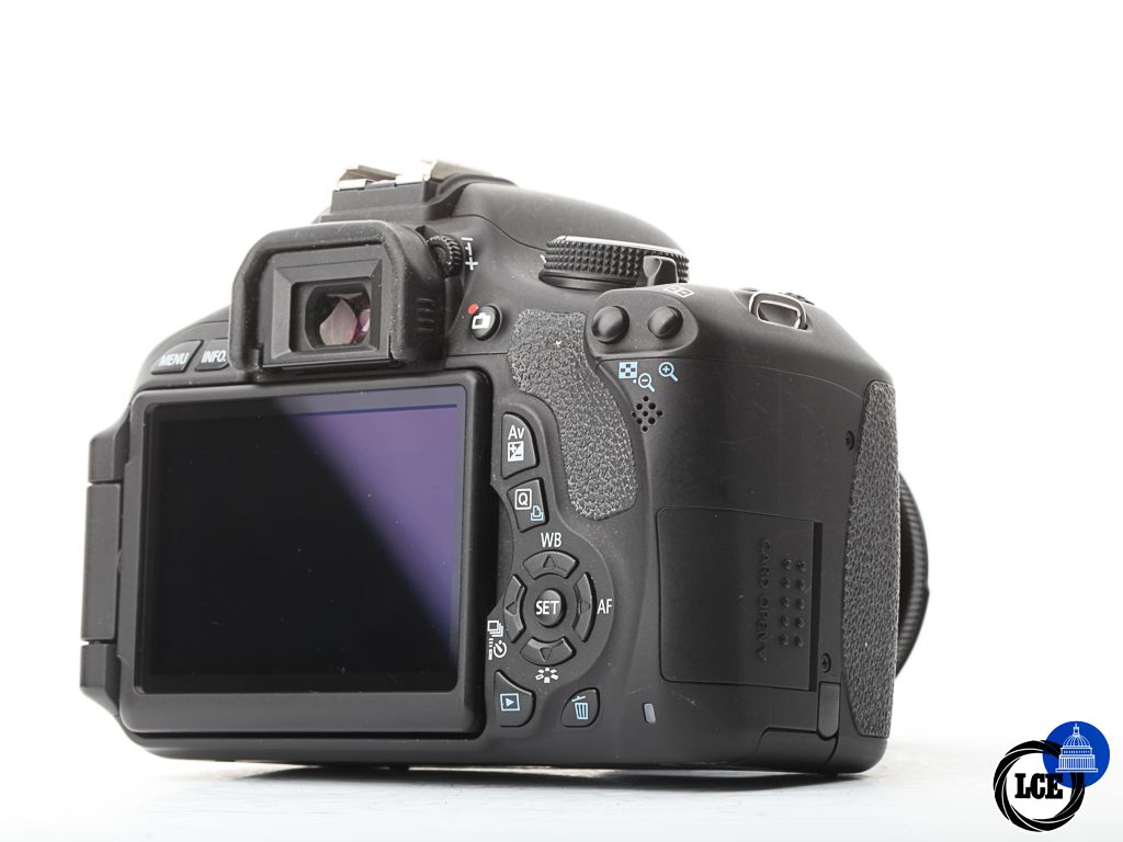 Canon 600D + 18-55mm f/3.5-5.6 IS II | 10113874