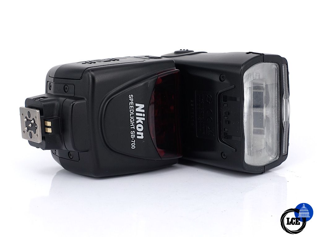 Nikon Speedlight SB-700 | 4*