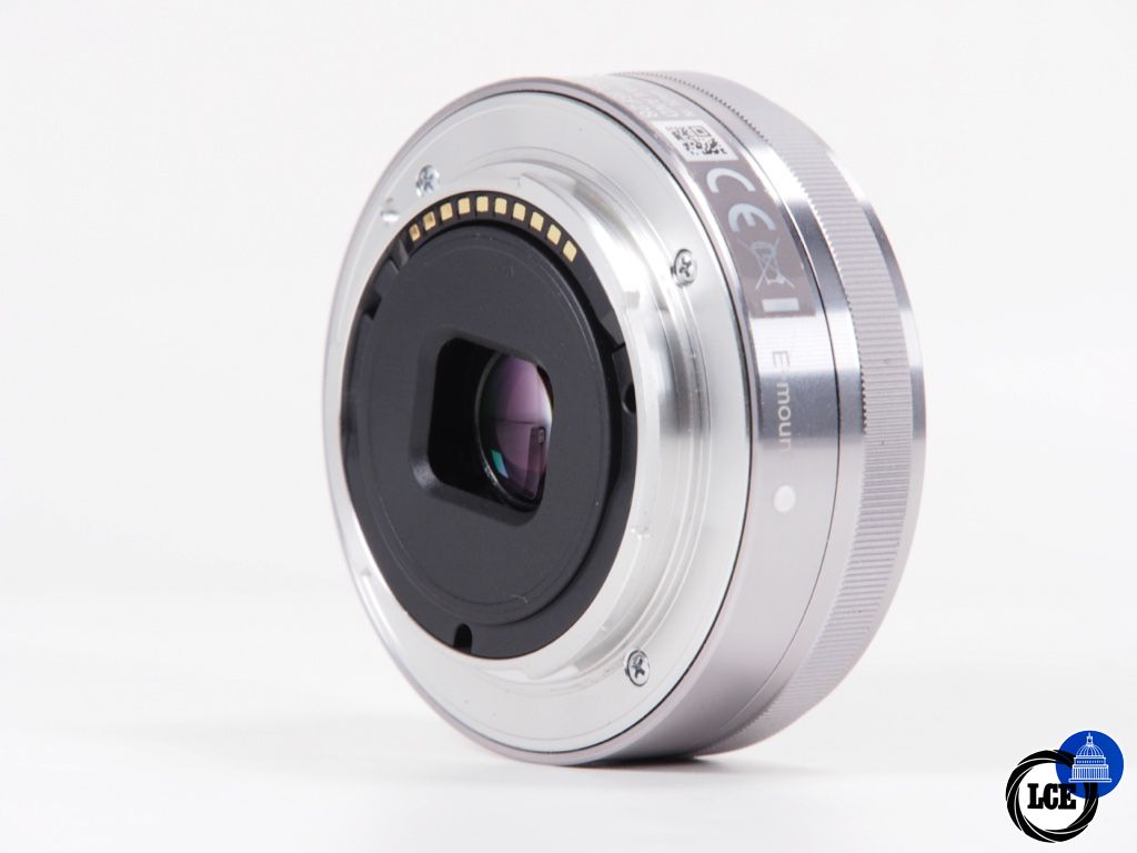 Sony E 16mm F2.8