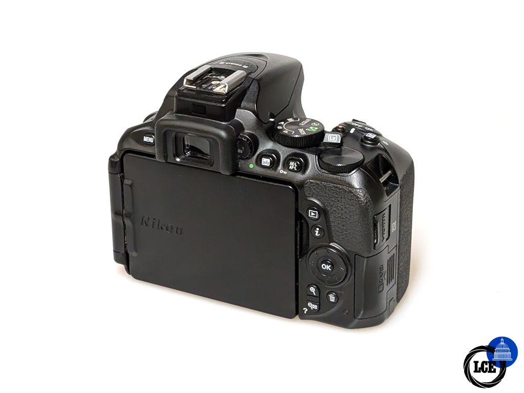 Nikon D5600