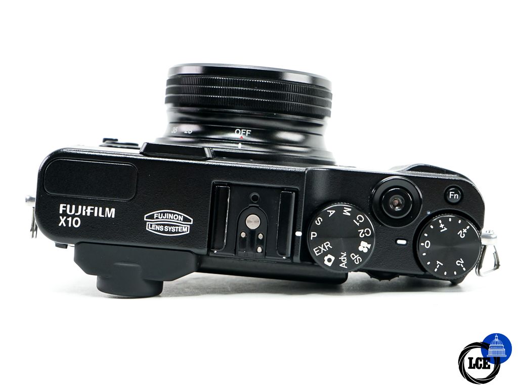 FujiFilm X10 * BOXED *