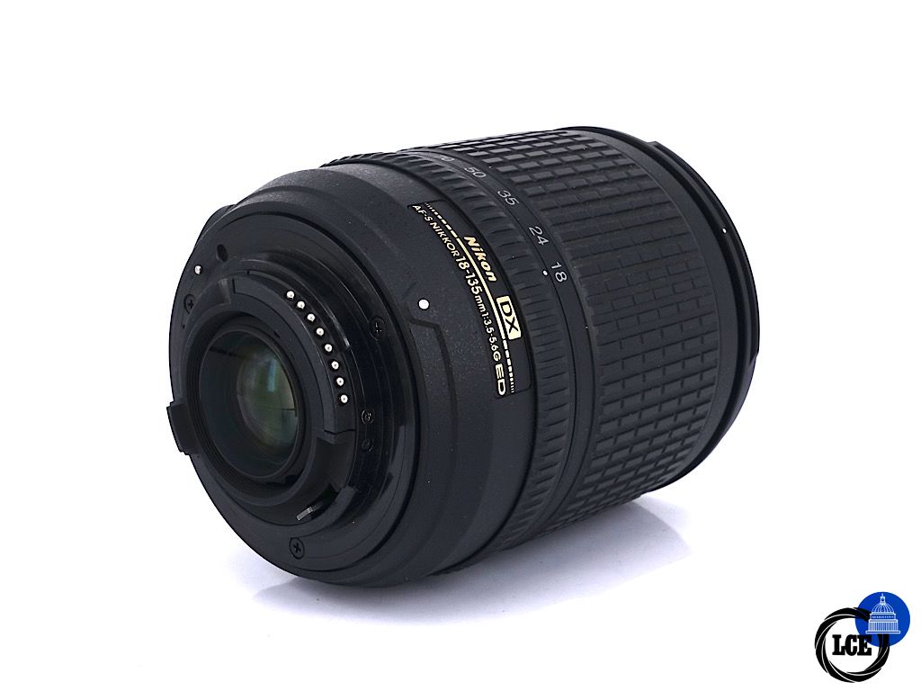 Nikon AF-S 18-135mm F3.5-5.6 ED | 4*