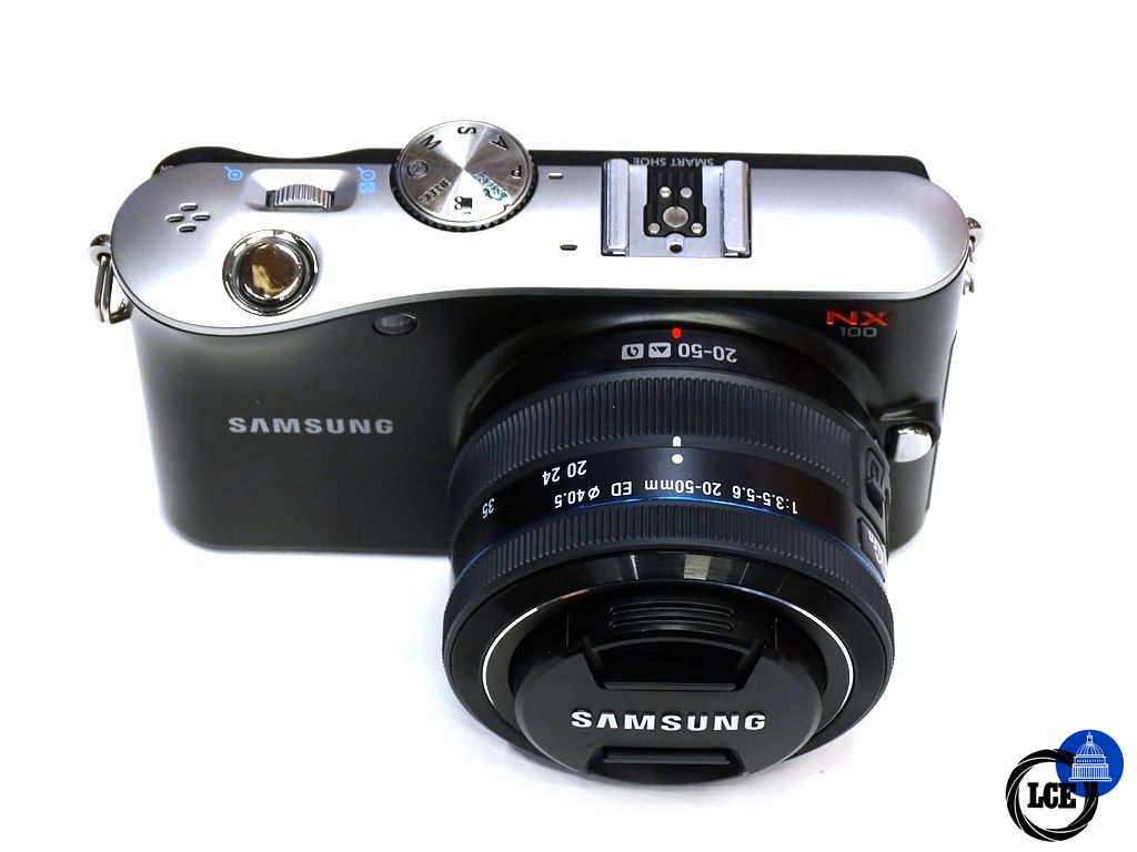 Samsung NX100 20-50mm + Flash