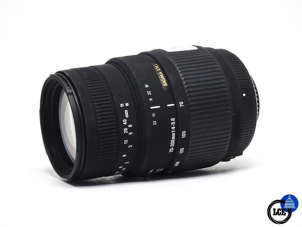 Sigma 70-300mm f/4-5.6 DG Macro - Nikon F fit