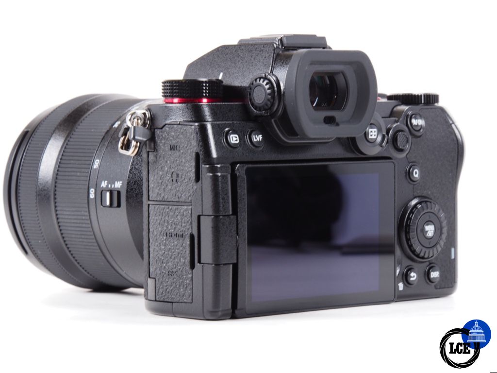 Panasonic S5 & 20-60mm