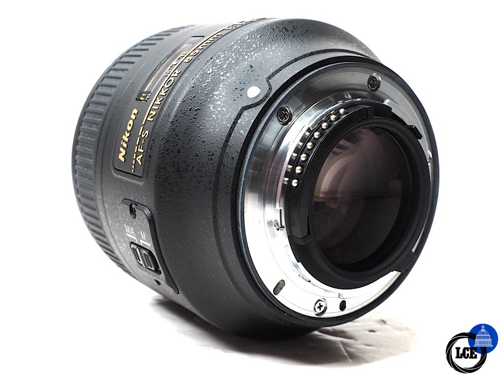 Nikon AF-S 85mm f1.8 G