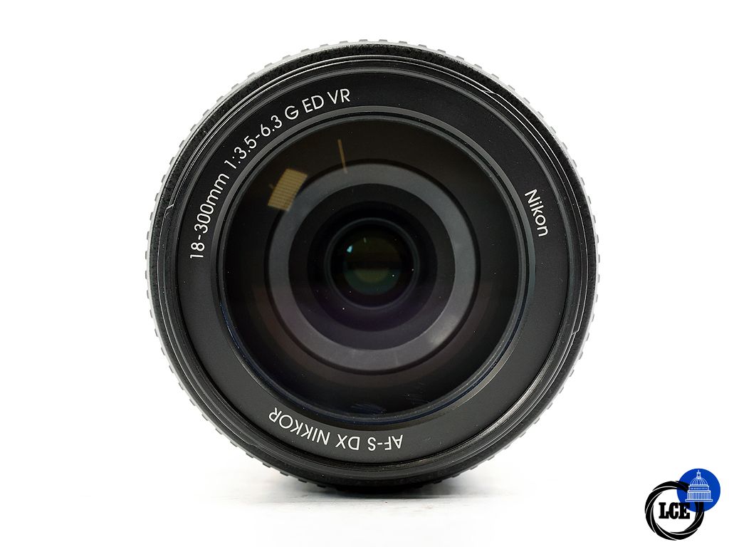 Nikon AF-S NIKKOR 18-300mm f/3.5-5.6G ED DX VR | 1276911