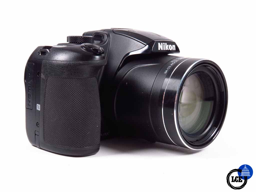 Nikon Coolpix B700