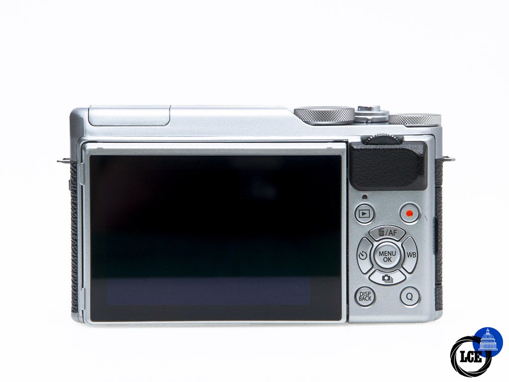 FujiFilm X-A20 + 15-45mm f/3.5-5.6 OIS PZ