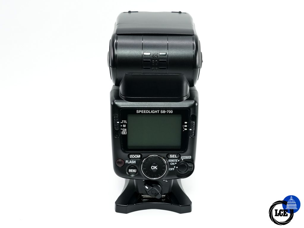Nikon SB-700 SPEEDLIGHT * BOXED *