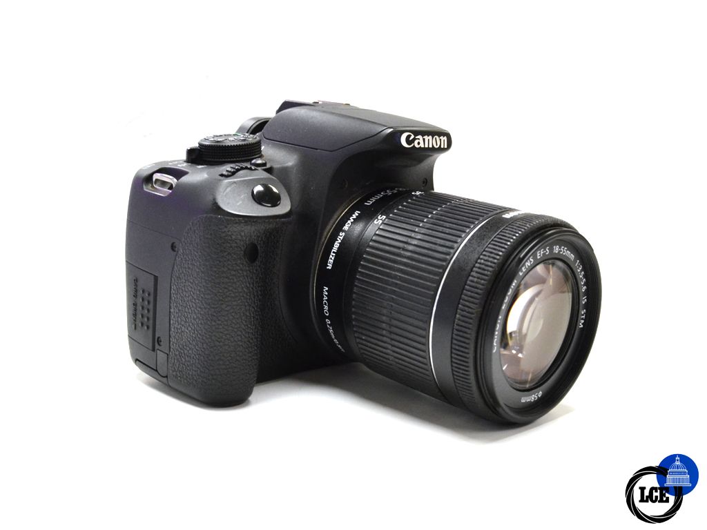 Canon 700D + 18-55mm F3.5-5.6 IS STM