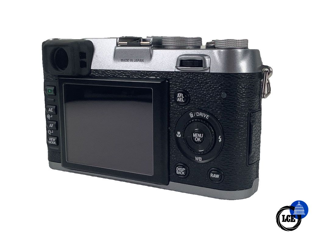 FujiFilm X100