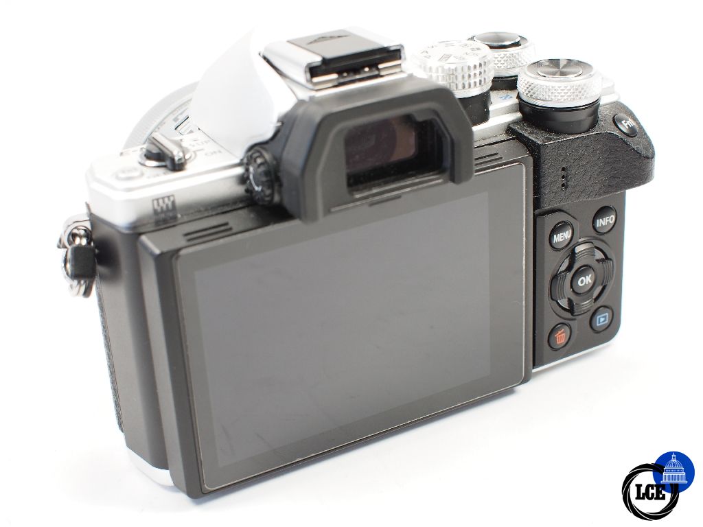 Olympus EM10 ii + 14-42mm F3.5-5.6 ii R