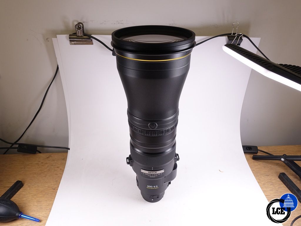 Nikon Z 600mm f/4 TC VR S Nikkor