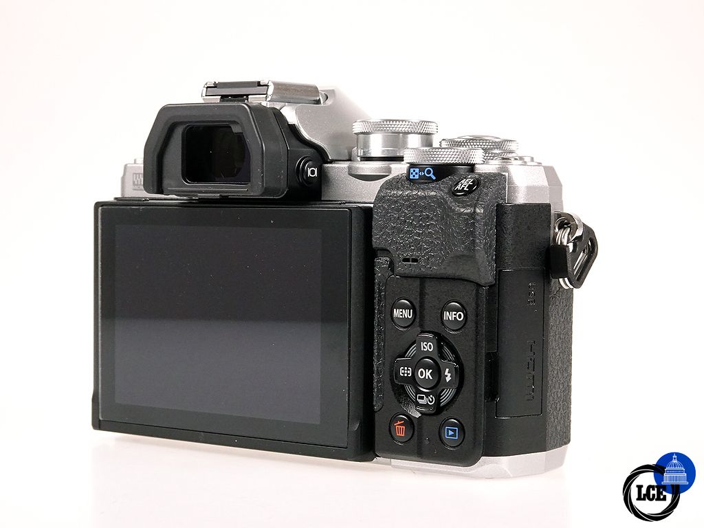 Olympus E-M10 Mark IV