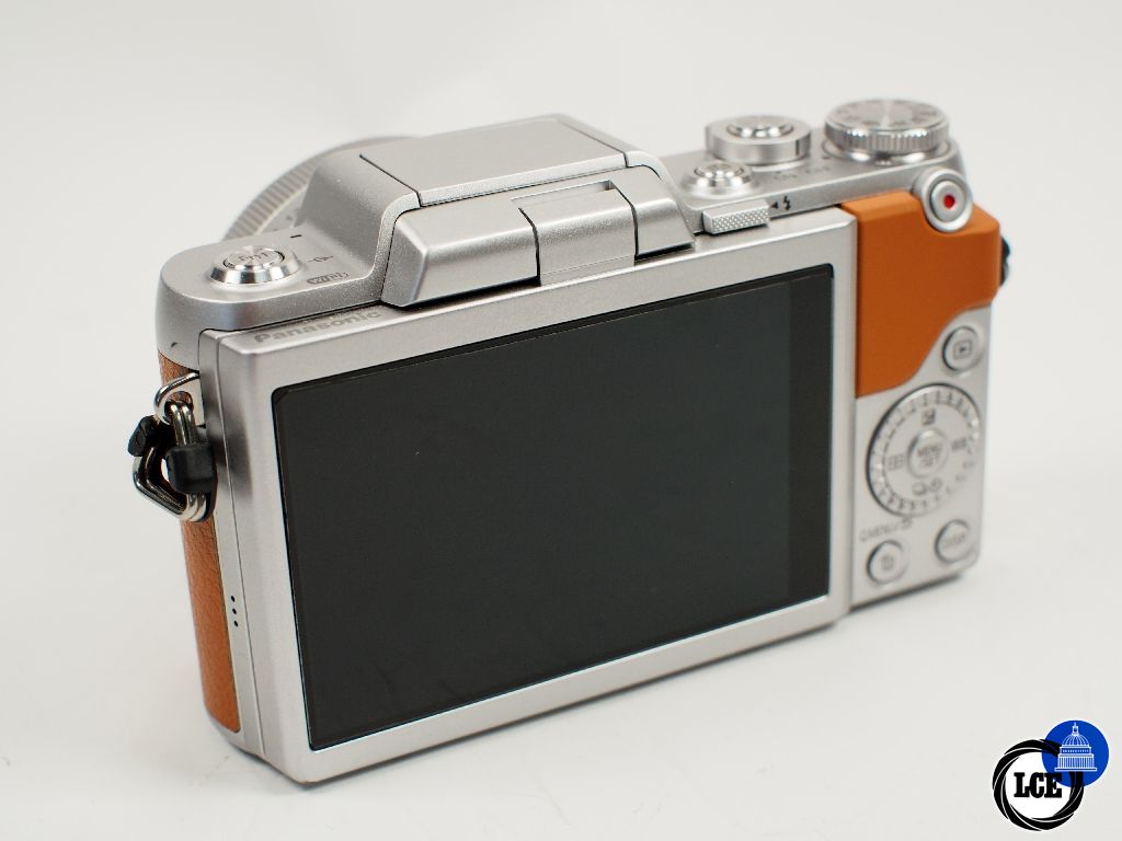 Panasonic Lumix GF-7 + 12-32mm