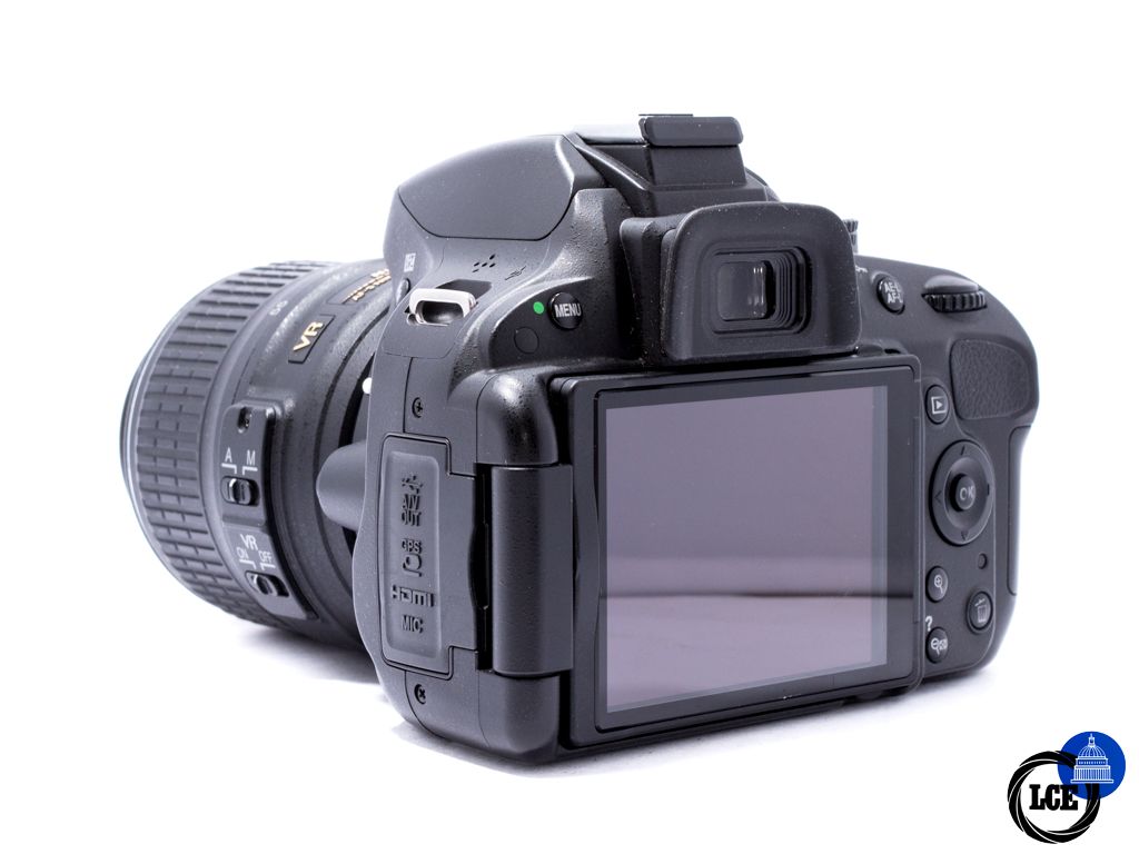 Nikon D5100 + AF-S 18-55mm f3.5-5.6 G VR