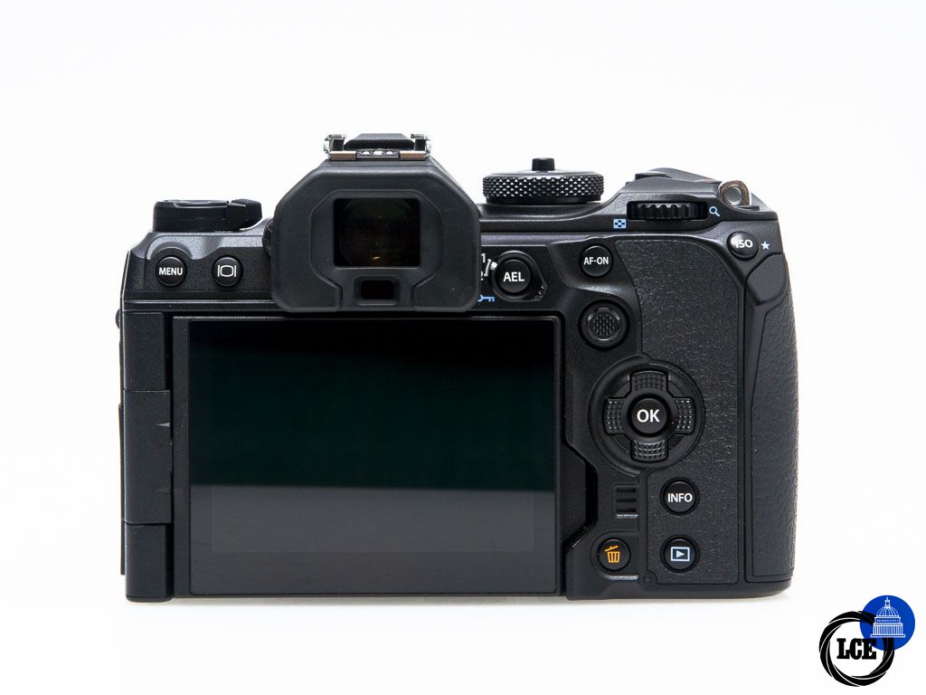 OM SYSTEM OM-1 + 12-40mm f/2.8 II PRO