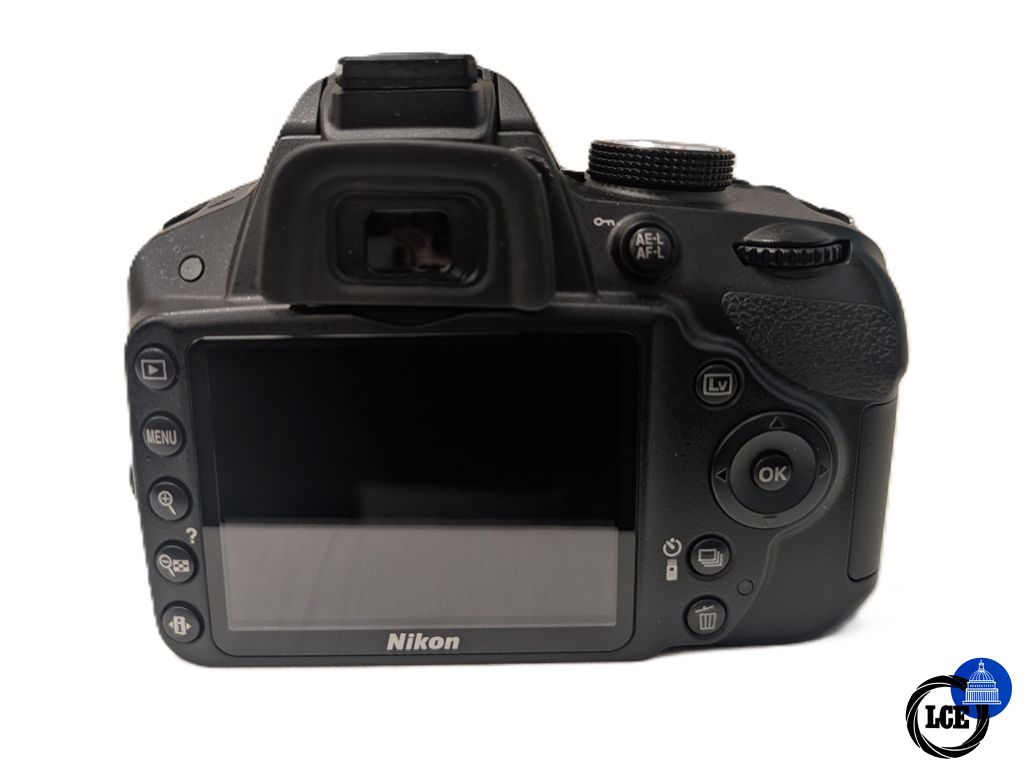 Nikon D3200 + AF-S 18-55mm F3.5-5.6 G DX - Low 4050 Shutter Count!