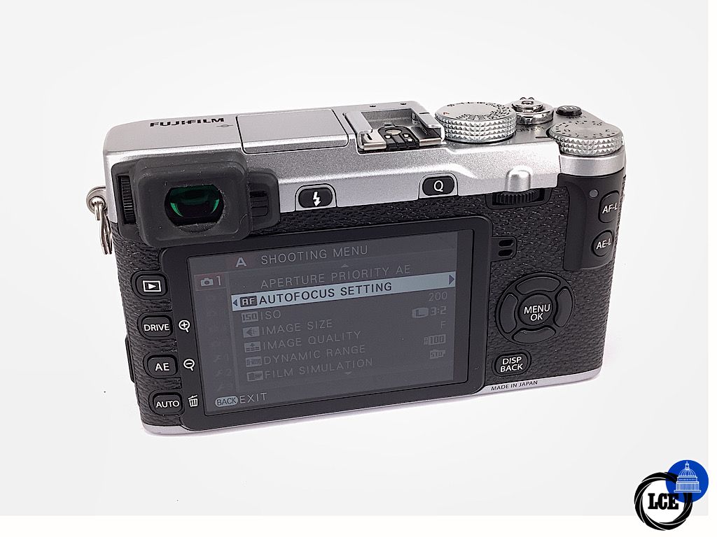 FujiFilm X-E2s BODY (Silver)