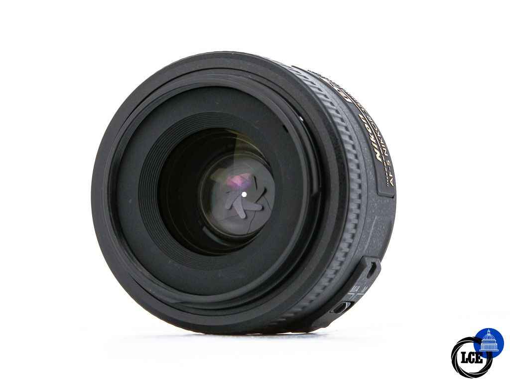 Nikon AF-S 35mm f1.8 G DX