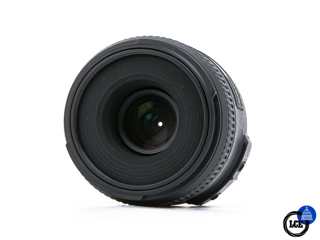 Nikon AF-S 40mm f2.8 G Macro DX