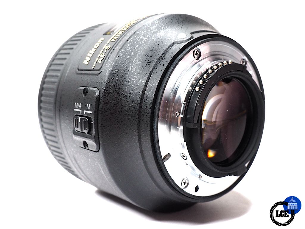 Nikon AF-S 85mm f1.8 G