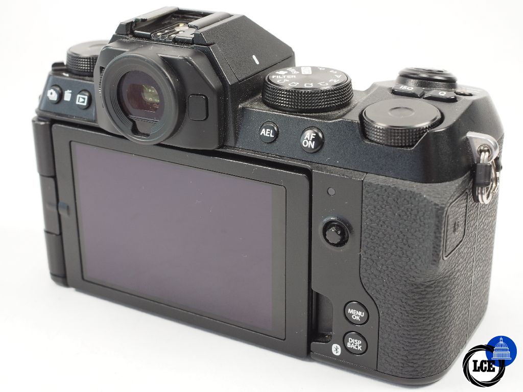 FujiFilm X-S20