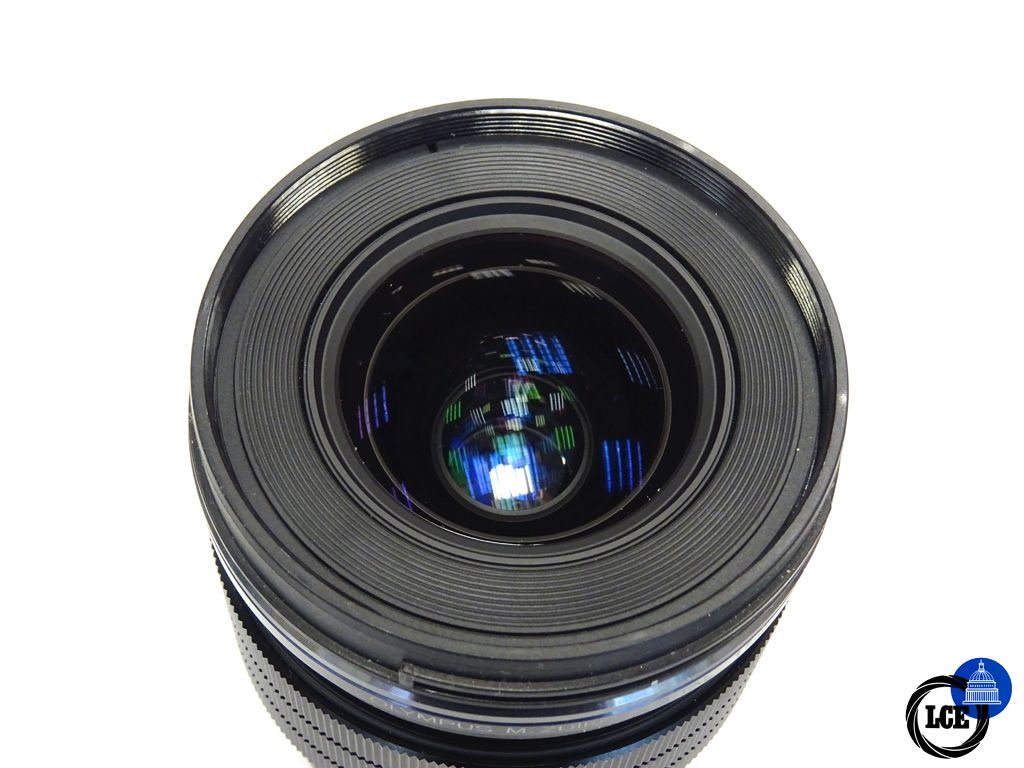 OM SYSTEM 17mm f1.2