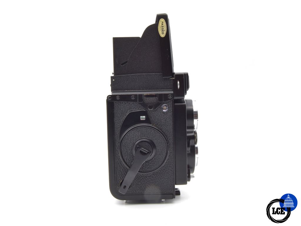 Yashica Mat-124 G Inc Accessories & Case