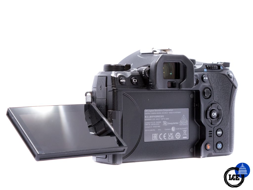 OM SYSTEM OM-1 body *Very low shutter count*