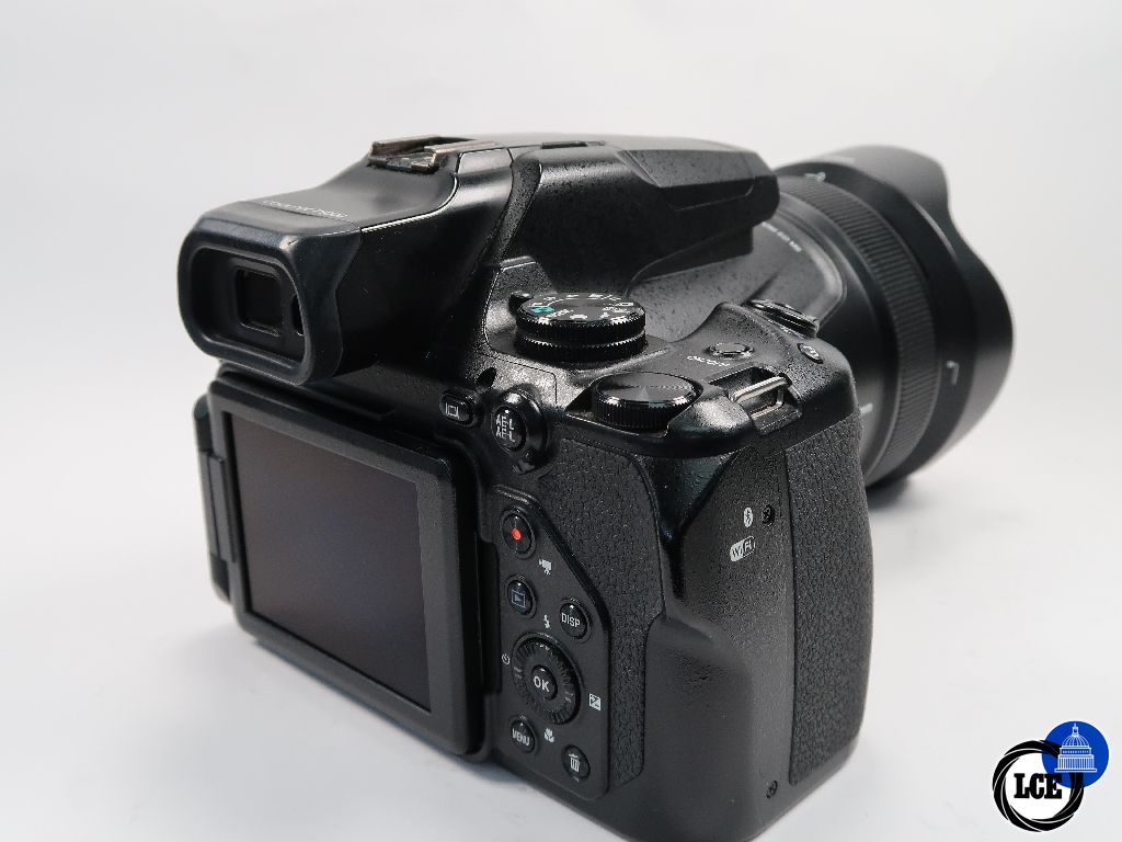 Nikon Coolpix P1000