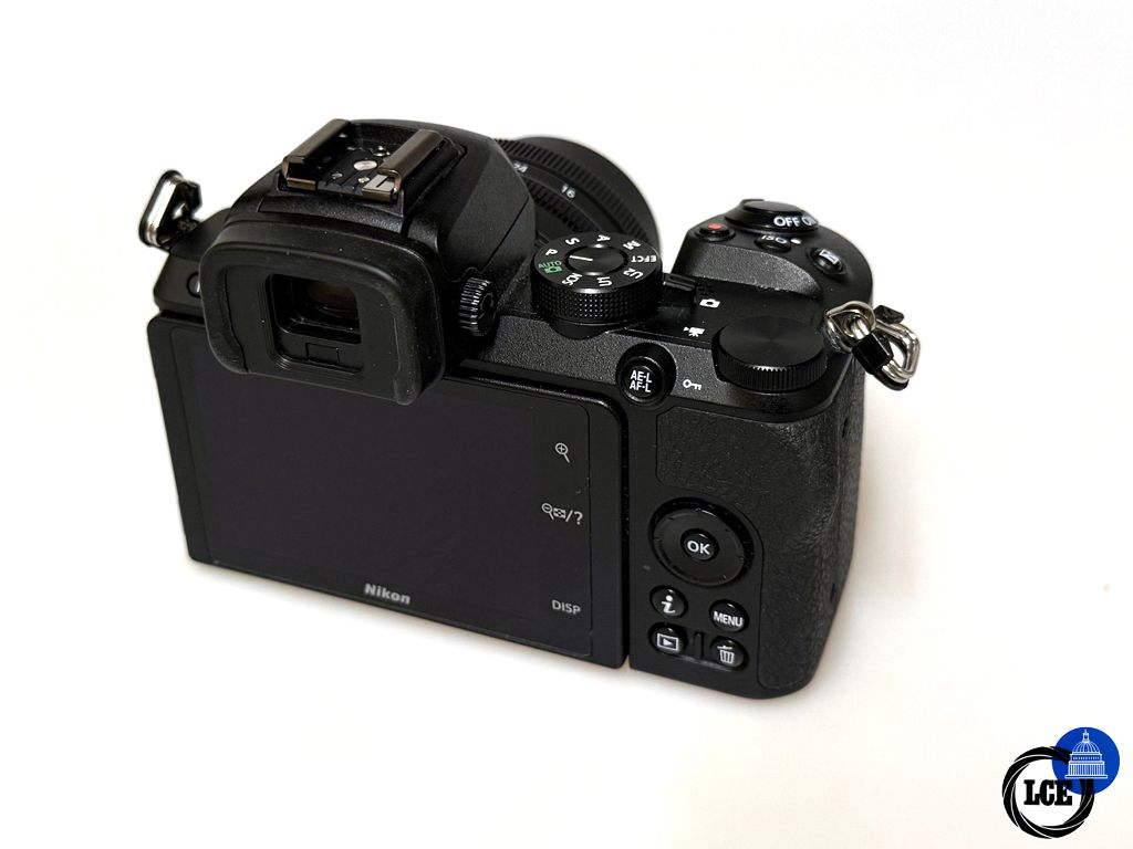 Nikon Z50 + 16-50mm