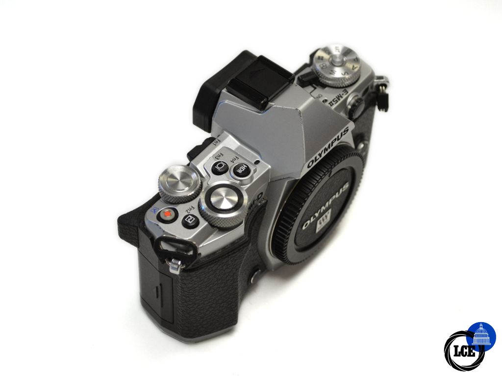 Olympus OM-D E-M5 Mk II Silver *7k Actuations*