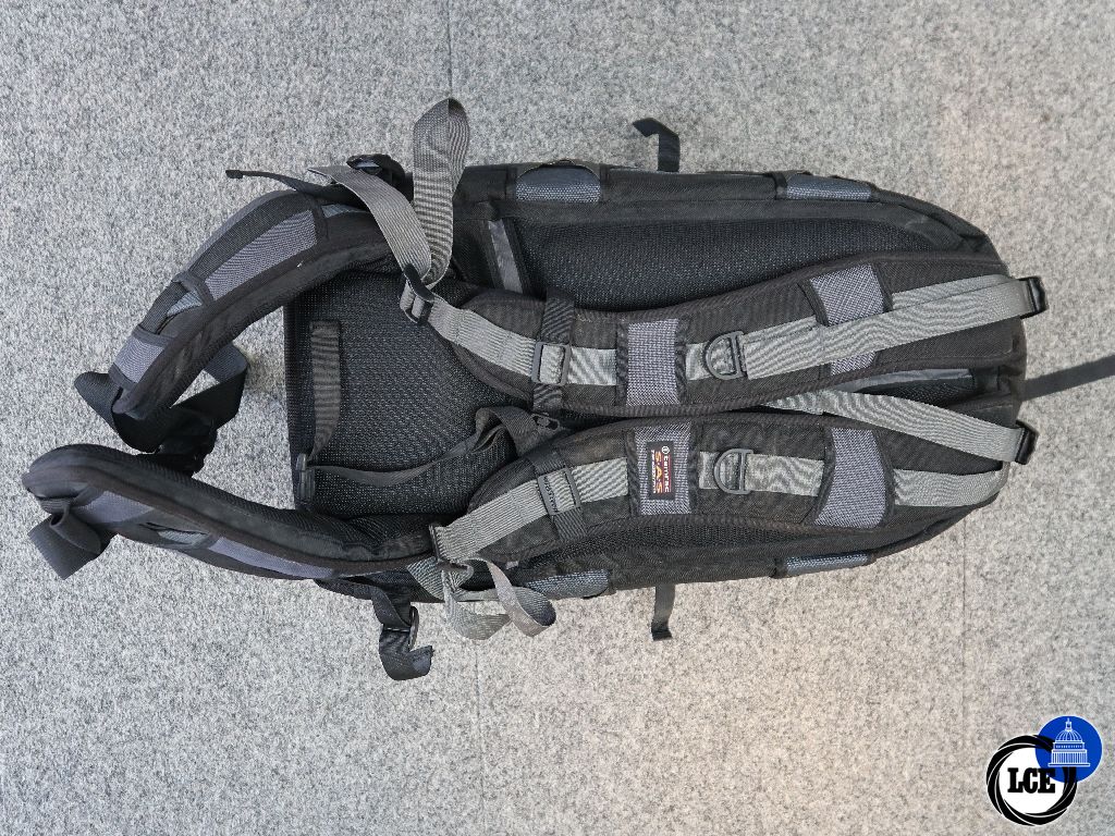 Tamrac Expedition 8