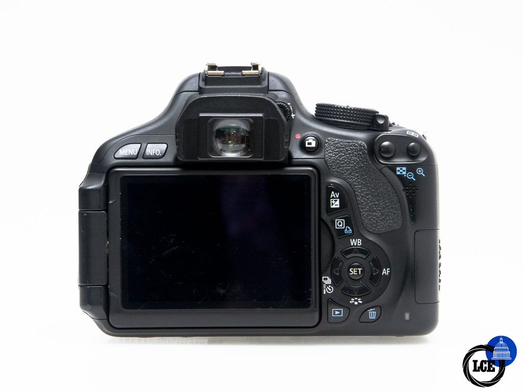 Canon EOS 600D + EF-S 18-55mm IS II