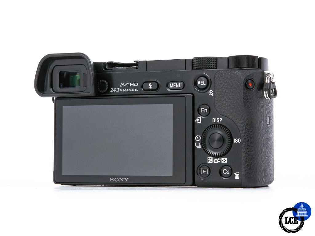 Sony A6000 + 16-50mm OSS **18k Shutter Count**