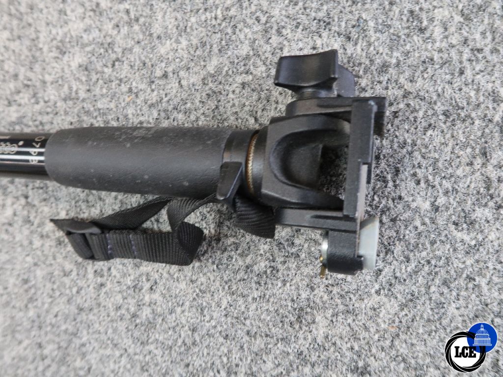 Manfrotto 079B + Head
