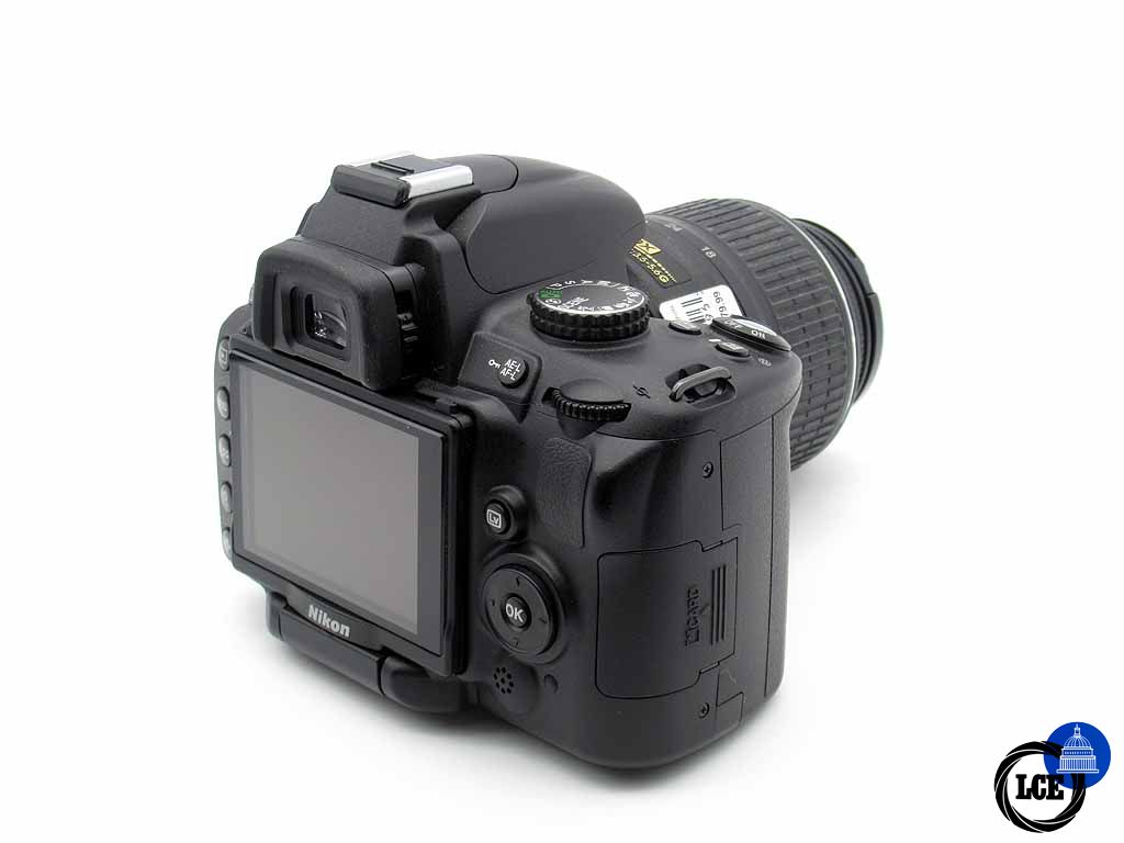 Nikon D5000 with Nikon DX AF-S 18-55mm f/3.5-5.6G Vr