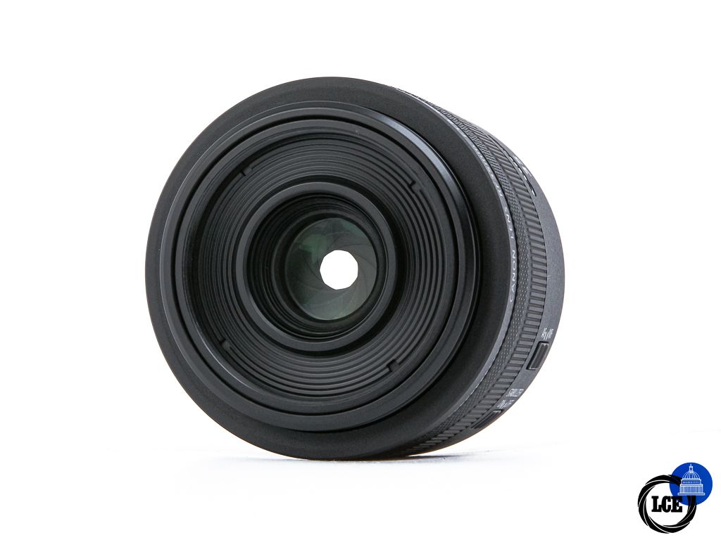 Canon RF 35mm f1.8 Macro IS STM