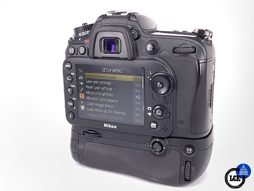 Nikon D7200 + MBD15 grip. Only 3.7k shutter count 