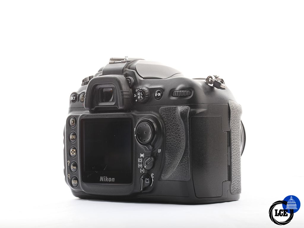 Nikon D200 + 18-55mm | 10114477